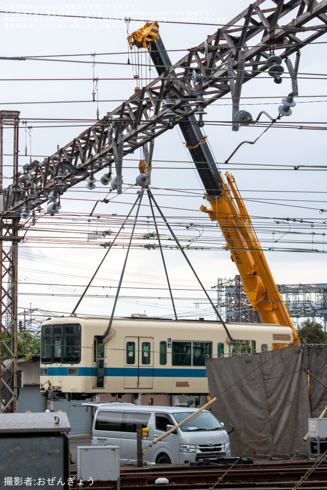 【小田急】8000形8053F(8053×4)新宿方2両が廃車搬出（5枚目）