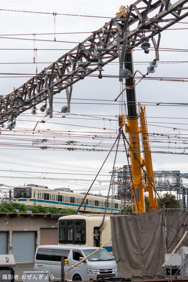 【小田急】8000形8053F(8053×4)新宿方2両が廃車搬出（2枚目）