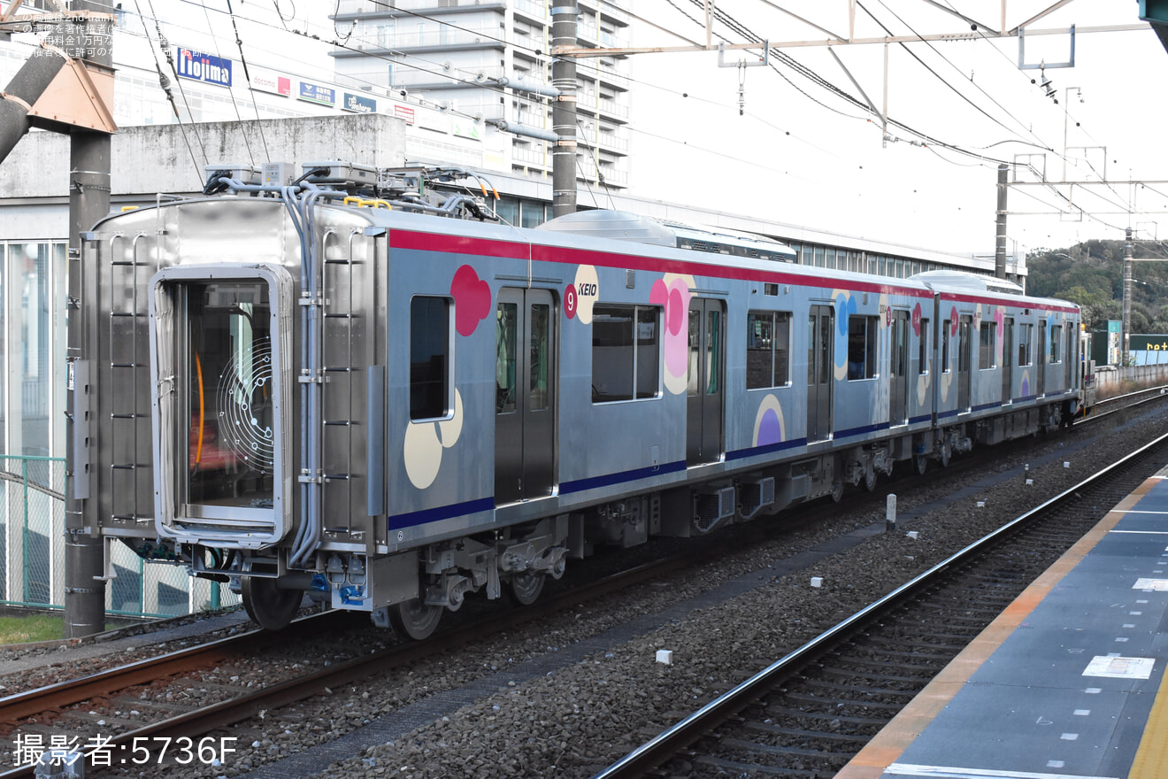 【京王】2000系2704Fの2704号車、2004号車が構内入換の拡大写真