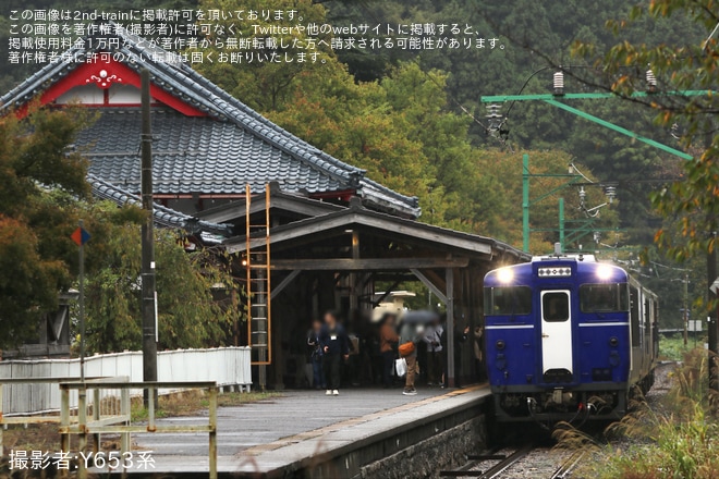 【JR東】キハ40・48系「越乃Shu*Kura」編成が弥彦線で臨時快速「弥彦 Shu*Kura」として運転（2枚目）