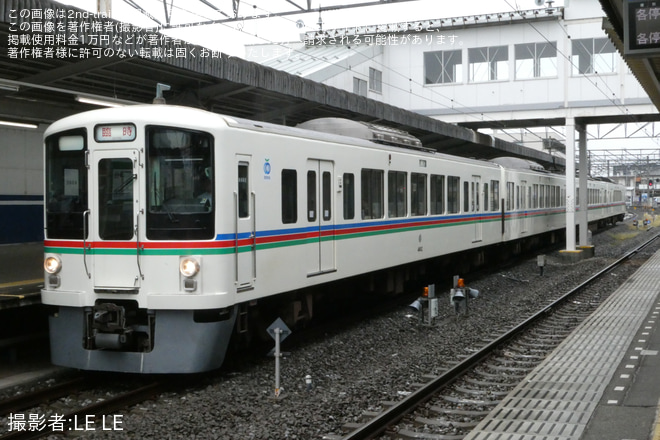【西武】4000系4011Fが「西武鉄道わんわんトレイン」で運転、新2000系との並びも（5枚目）